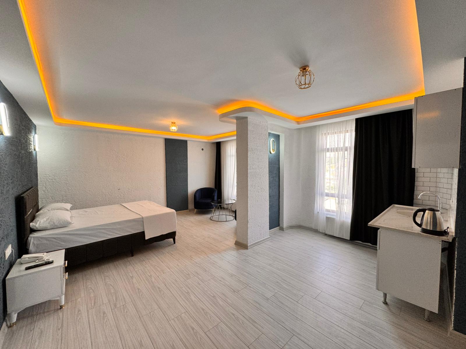 Yazıcı Suite Oda 103