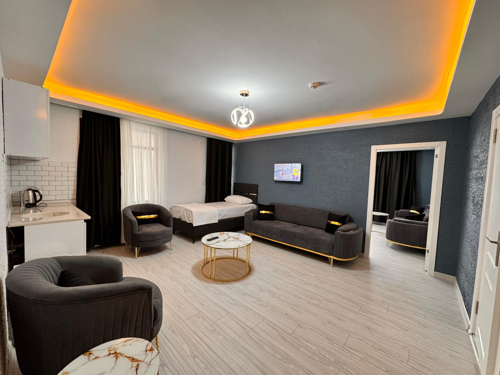 Yazıcı Suite Oda 104